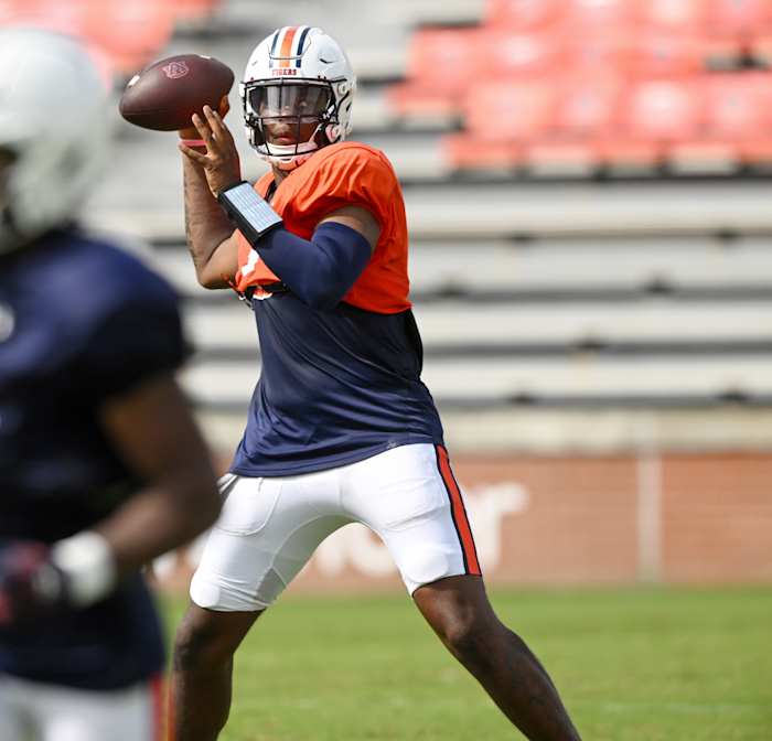 T.J. Finley (1)Auburn football scrimmage on Friday, Aug. 19, 2022 in Auburn, Ala. Todd Van Emst/AU Athletics